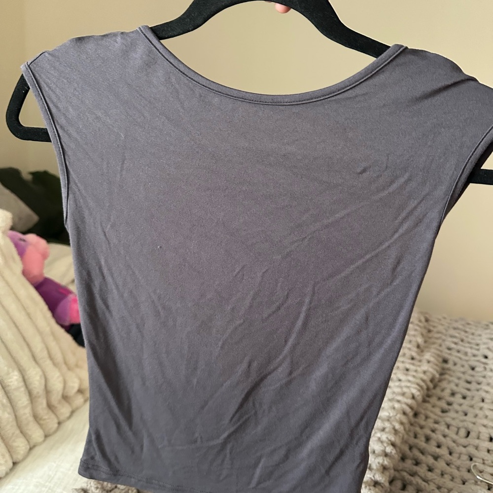White fox backless tee